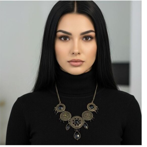 STATEMENT NECKLACE - Boho black & bronze stylish necklace - Picture 1 of 5